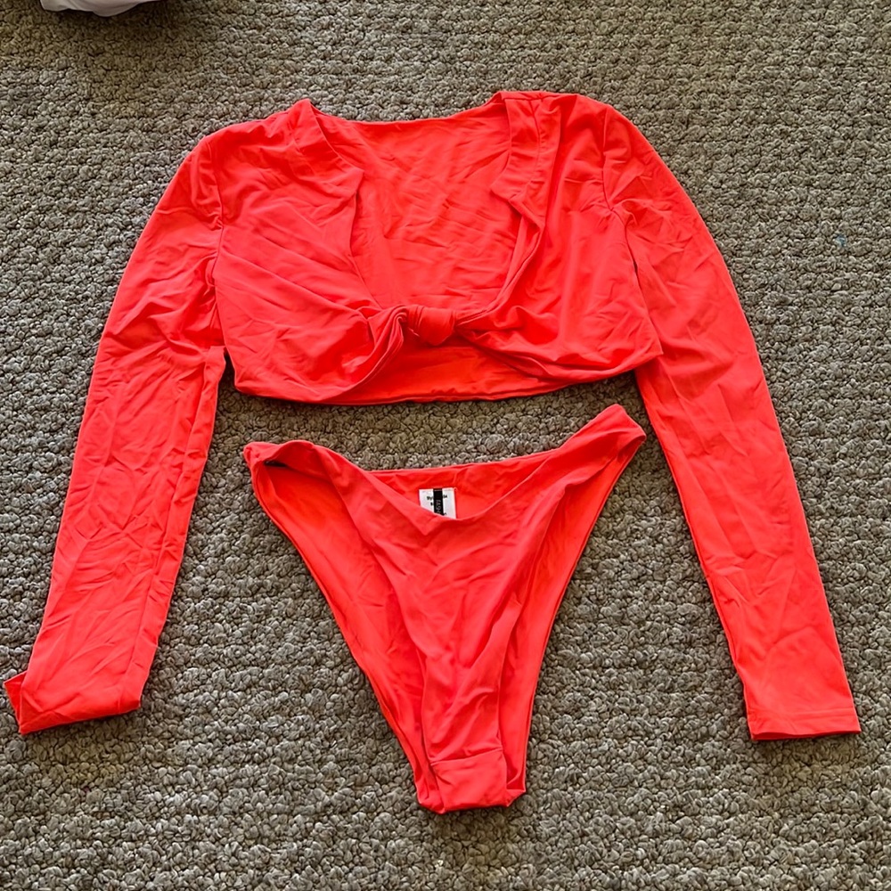 Bright orange bikini from fashion nova size small 🍊